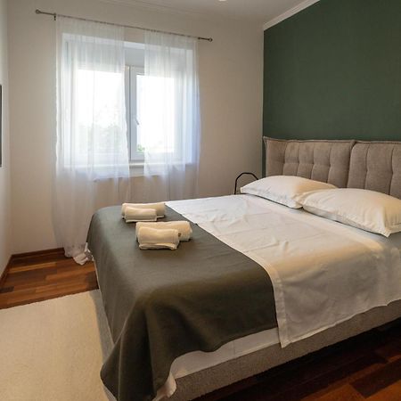 Lumaja Luxury Apartman Biograd Na Moru Exterior photo