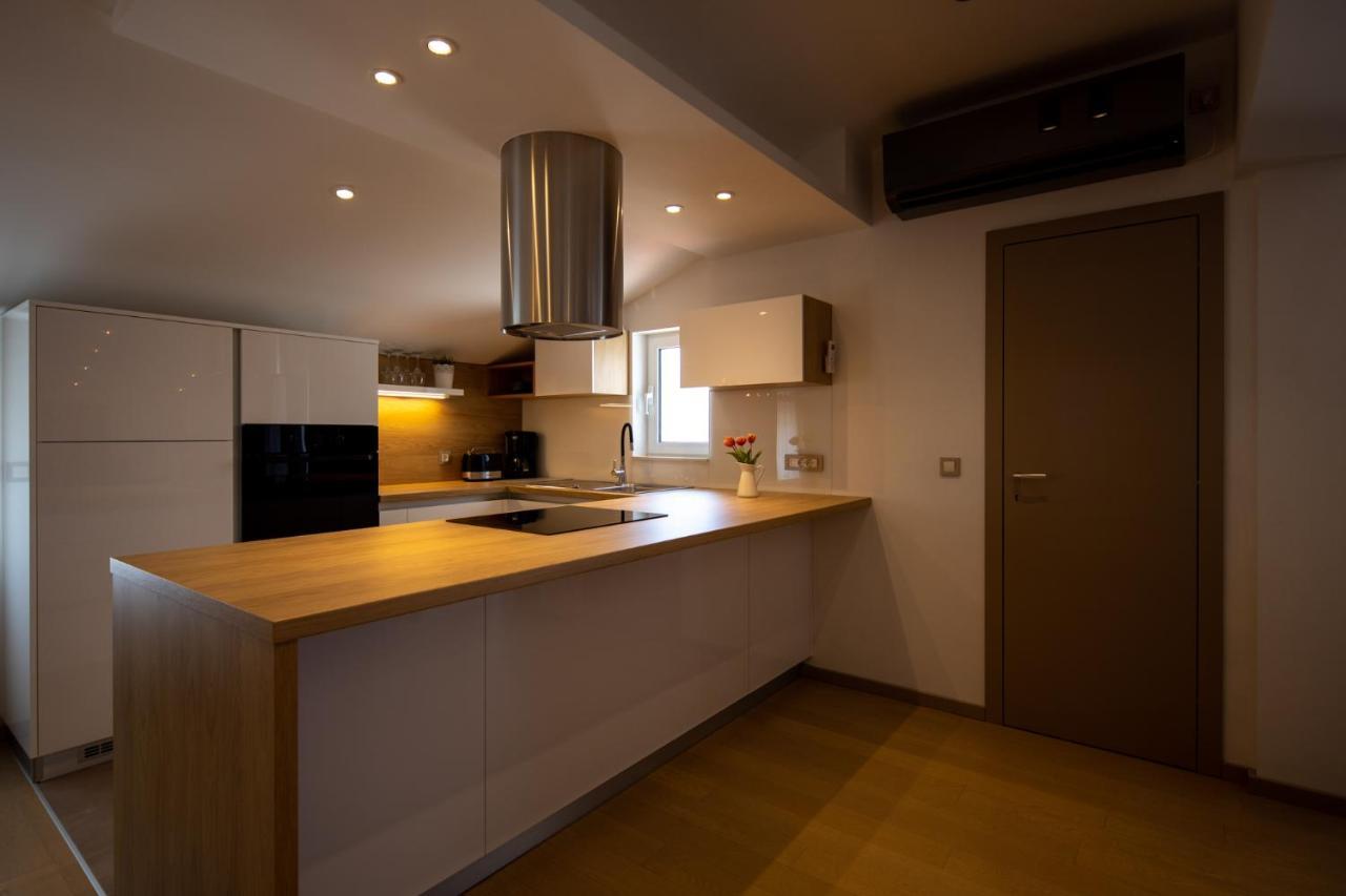 Lumaja Luxury Apartman Biograd Na Moru Exterior photo