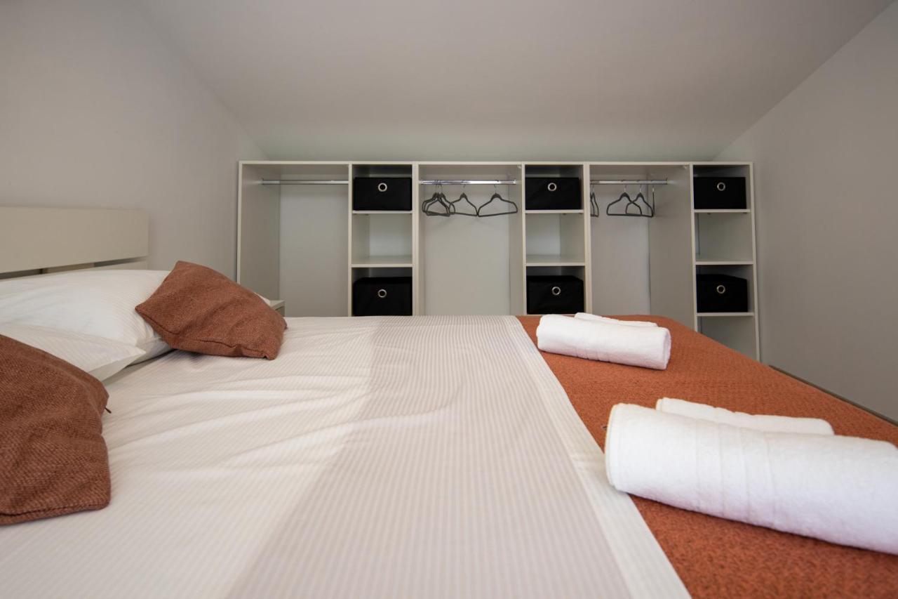 Lumaja Luxury Apartman Biograd Na Moru Exterior photo